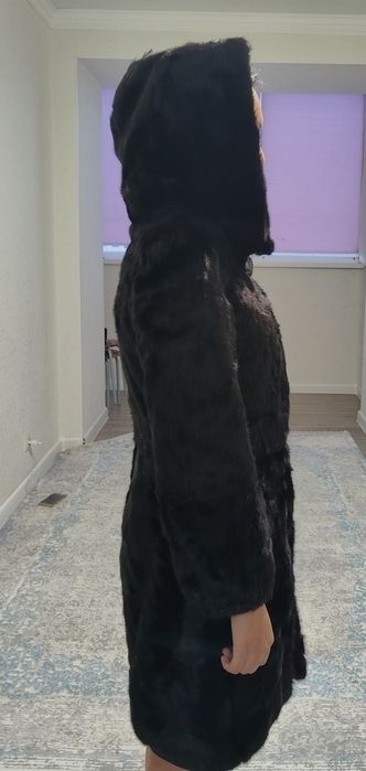 Продам шубу норковую
