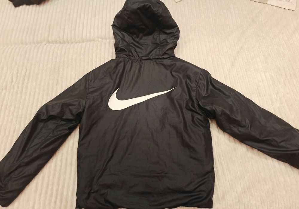 Ветровка Nike, оригинал, размер 48-50.