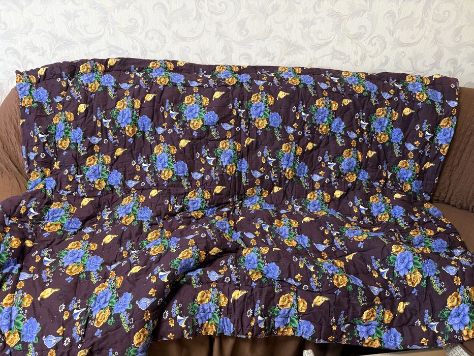 Продам одеяло полуторка