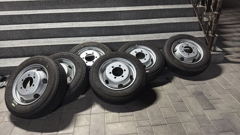 Продам шини и диски