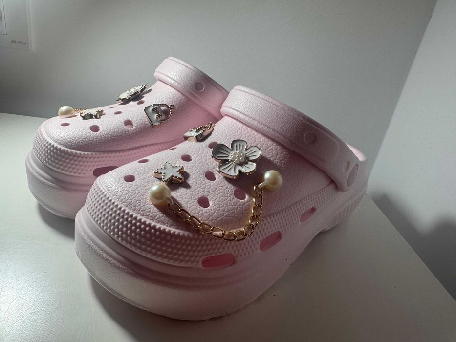 Crocs de vanzare diferite culori