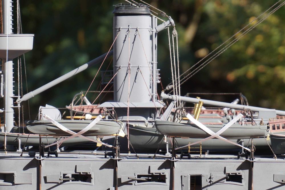 Нов модел на британския кораб клас Majestic HMS Hannibal