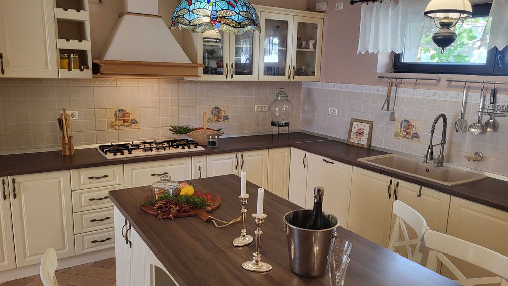 Proprietar - Casă spațioasă în centrul comunei Giarmata