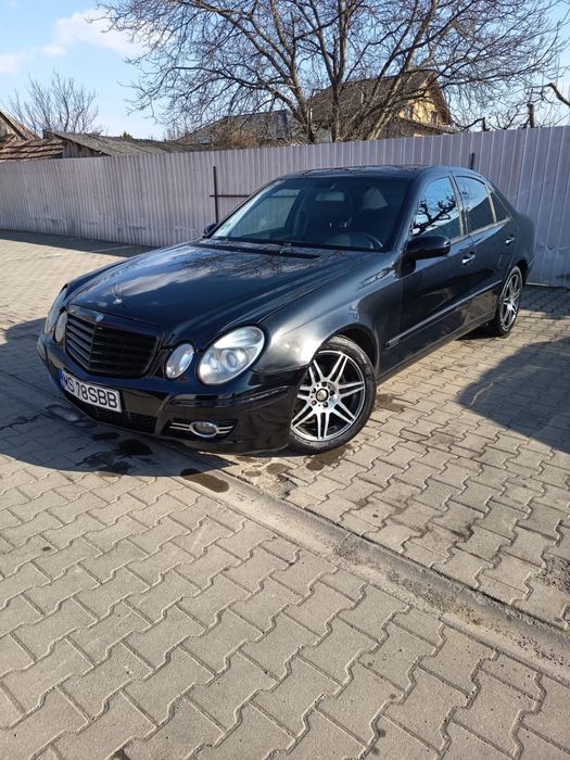 Mercedes-Benz E-class W211