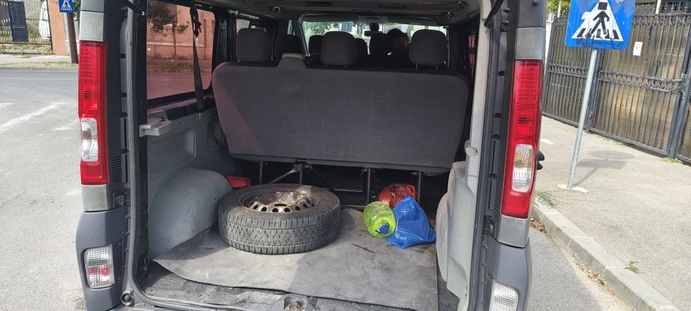 Renault trafic 2.0 dci 8+1 locuri