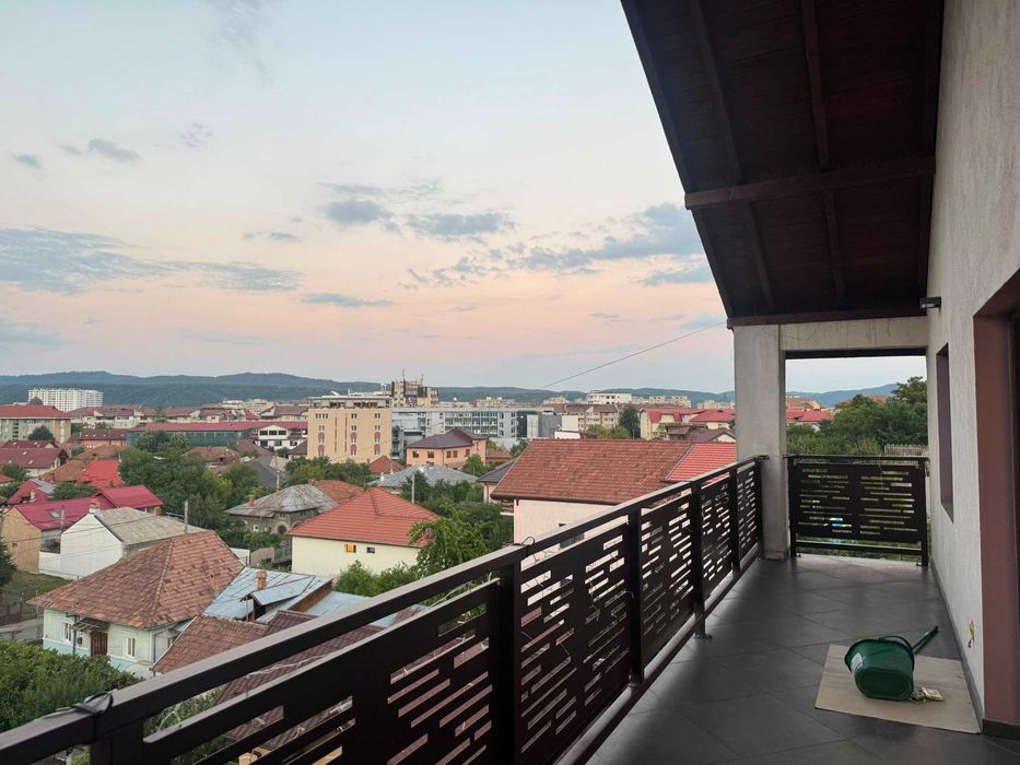 Apartament în vilă independentă –, 1 Mai