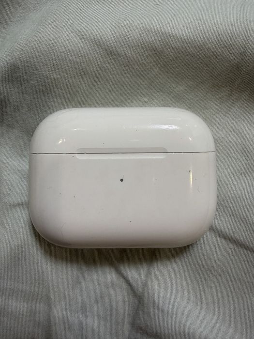Продам Apple Airpods Pro