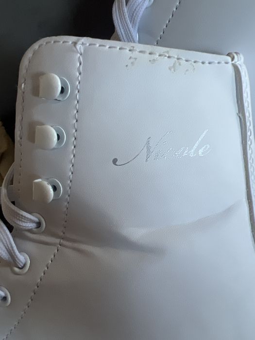 Коньки фигурные для девочки