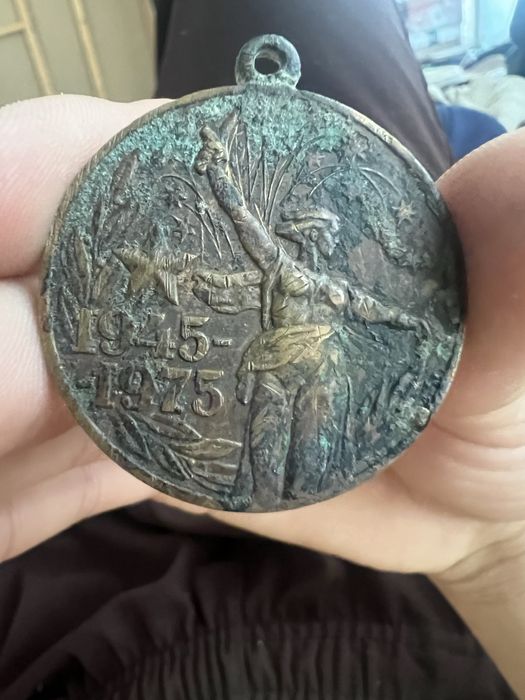 Medal sotiladi 200 min som