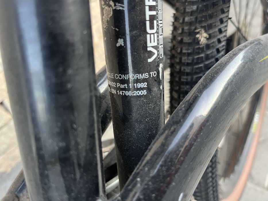 Bicicleta Diamondback Outlook Full Suspension