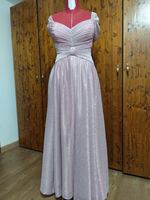 Rochie de seara model făcut pe comanda.
