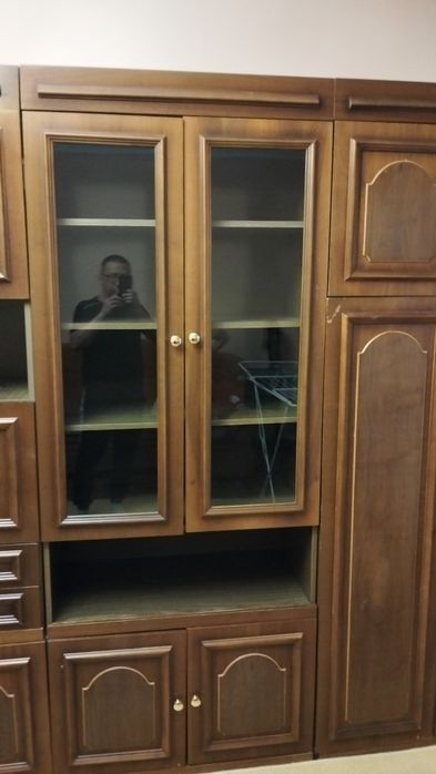 Отдам 3 секций от стенки
