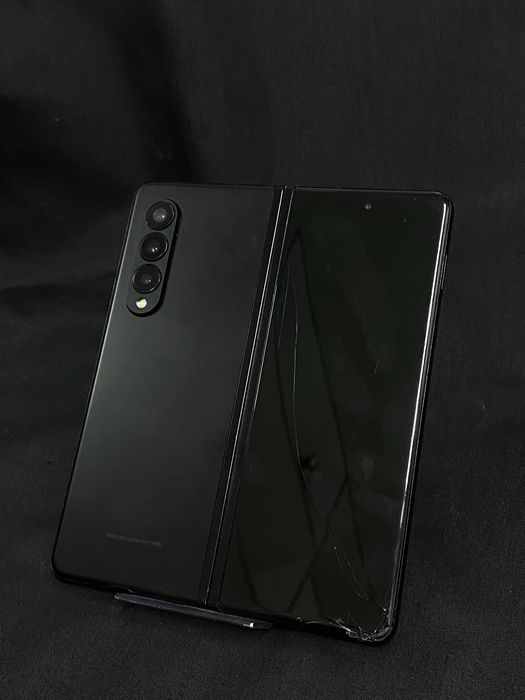 Samsung Z fold 3