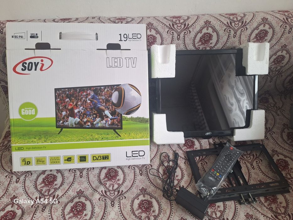 Телевизор 2шт обе новые смотрите