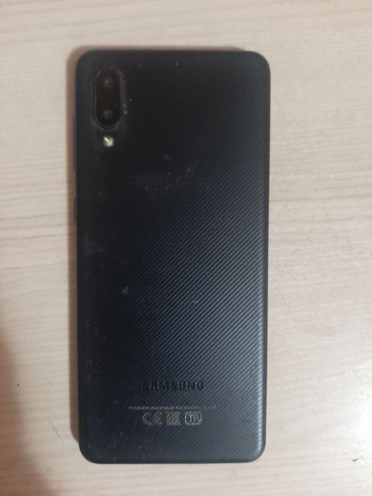 Продам телефон samsung A02