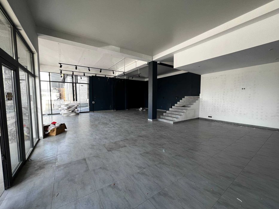 Аренда 1 этаж + цоколь 622 м² под автосалон или шоурум (55)