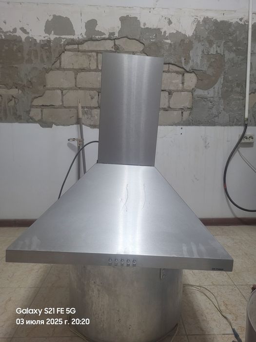 Продам Вытяжку б/у