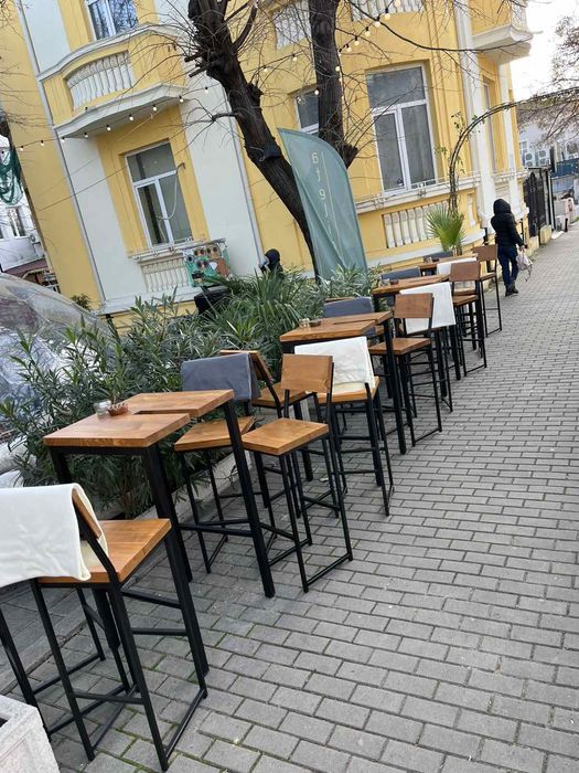 Комплект бар маса с бар столове