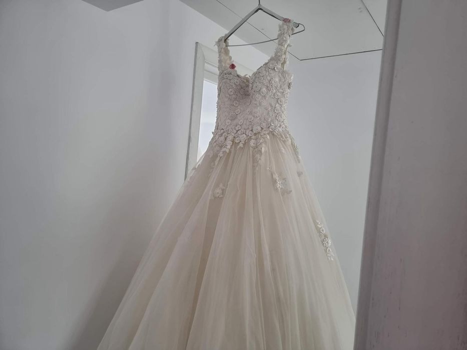 Vând rochie de mireasa