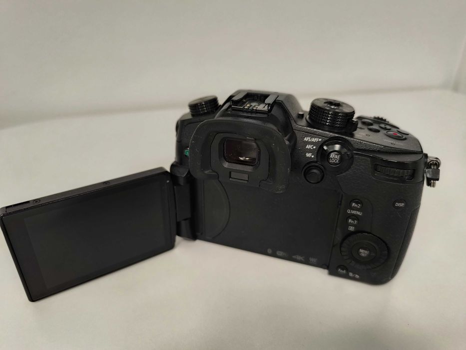 Камера Panasonic Lumix DC-GH5