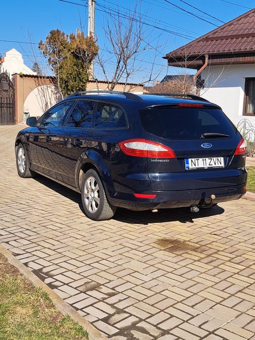 Autoturism FORD MONDEO