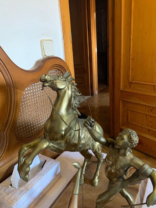 Figura de bronz  dresajul lui Bucefalo