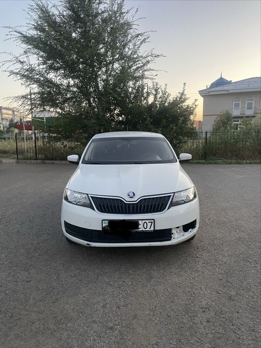 Продам автомобиль шкода рапид 2018г.в.