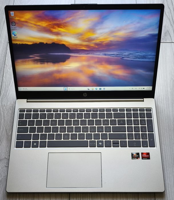 Laptop HP 15-fc00xx 15.6" FHD,/Ryzen 5 7520U/16GB RAM/512GB SSD, AMD Radeon Graphics, W11, Argintiu