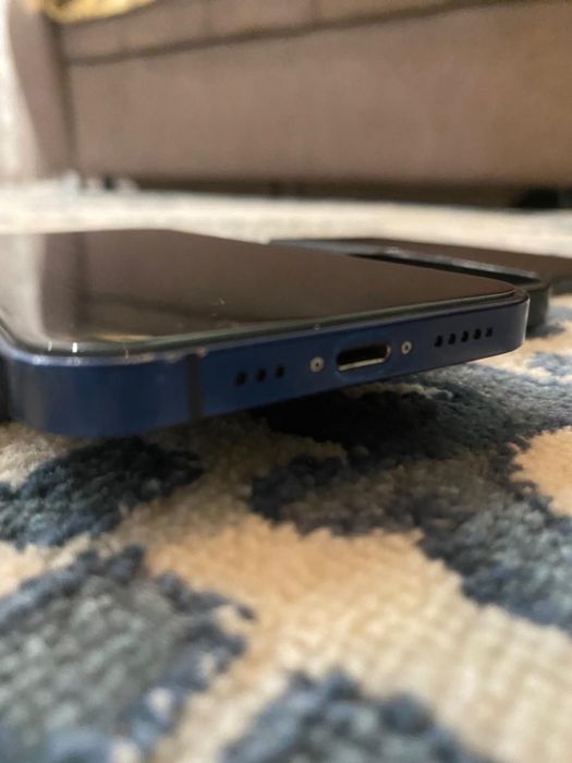 Айфон 12 ……………….