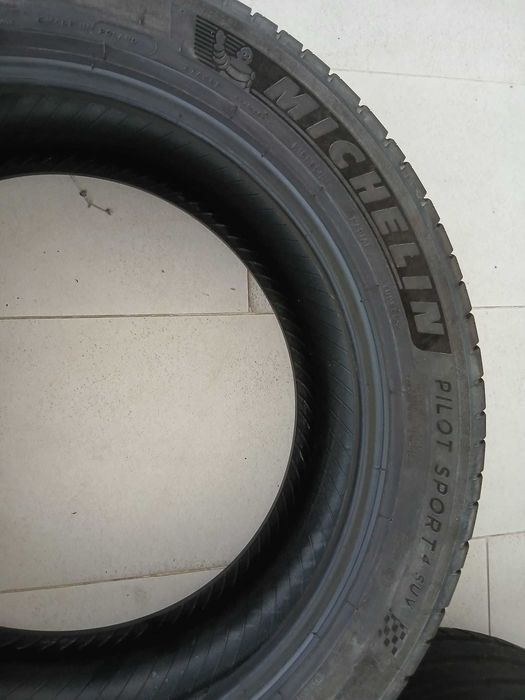 Set anvelope 2x MICHELIN 255/45 R19 vara PILOT SPORT 4 SUV  cu 2x MICHELIN 245/45 R19 PRIMACY 3 vara