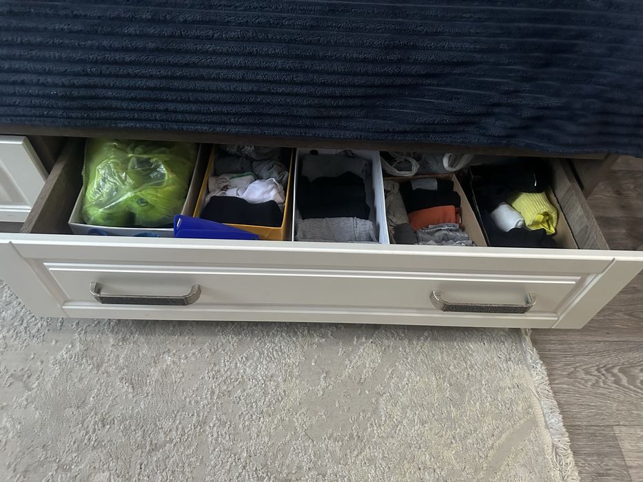 Двухярусная кровать