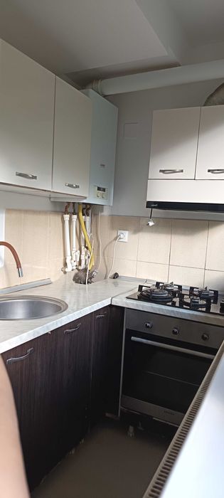 Apartament 3 camere de închiriat