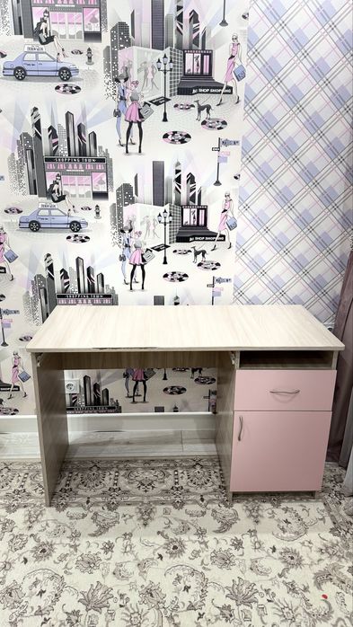 Продам шифоньер, пенал и стол. Цена от 5 тыс