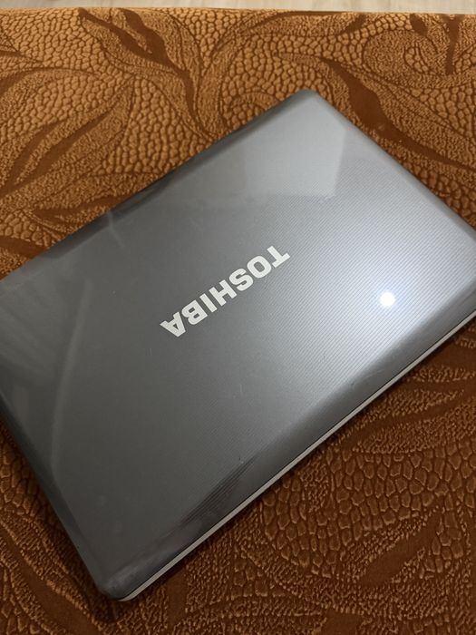 Ноутбук Toshiba не рабочий