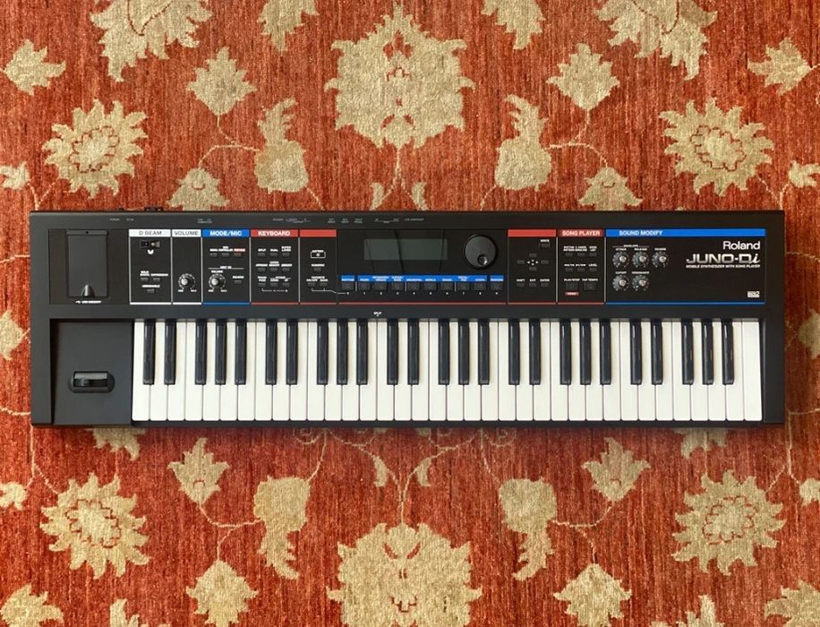 Roland JUNO -DI MOBILE SYNTHESIZER with song player