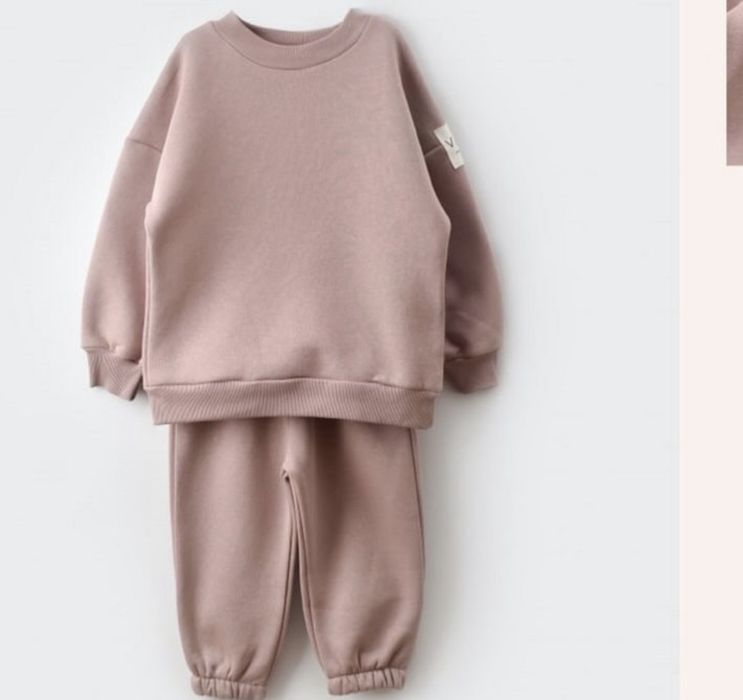 Спортивках с начесом для девочек