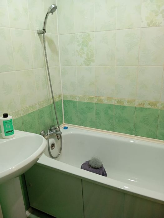 Продам 3хком квартиру район Пирамиды.