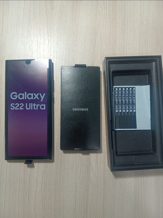 Смартфон Samsung galaxy S22 ultra новый