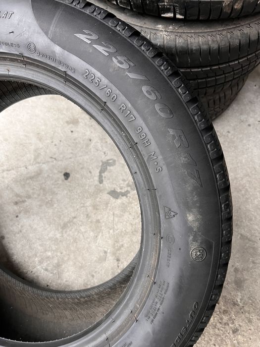 2 anvelope iarna 225/60/17 , Pirelli , RunFlat !