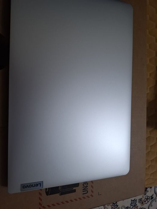 Продаю ноутбук "Lenovo"