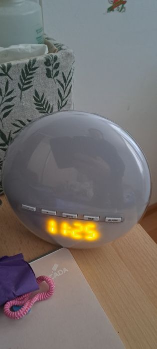 Ceas Avon cu lumini deșteptător lumina veghe