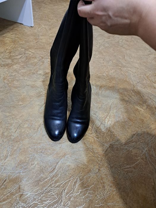 Продам осенние сапогии