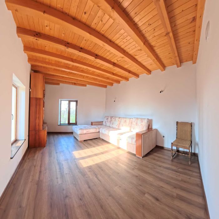 Напълно готова за живеене къща в село Черковна