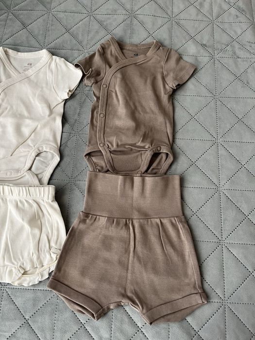 Două seturi pentru fetițe mărimea 50/56 H&M