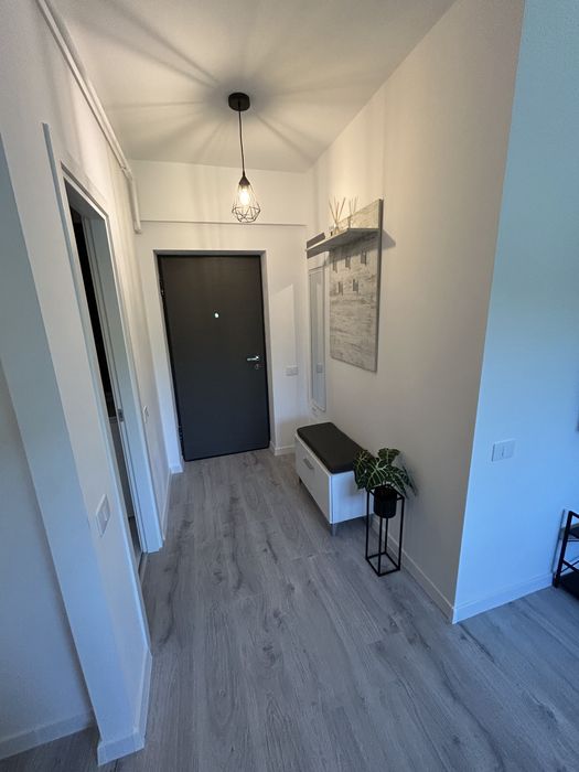 Apartament cu doua camere semidecomandat 40 m2 Poitiers/Continental-Aumovio + parcare