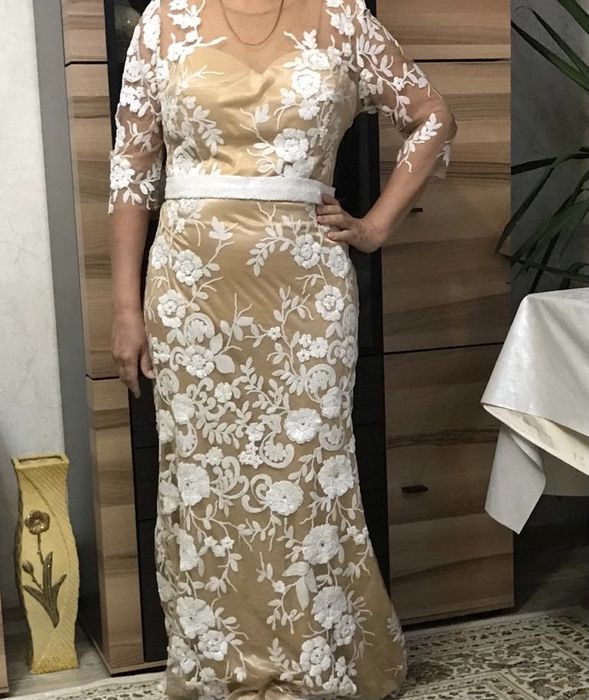 Платье вечернее