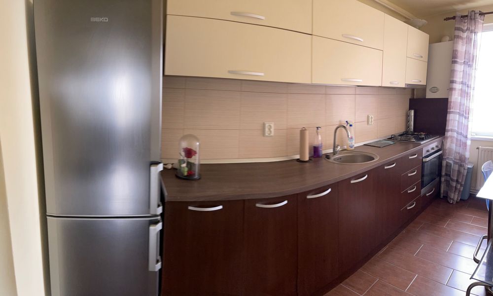 Proprietar vând apartament 3 camere Calea București