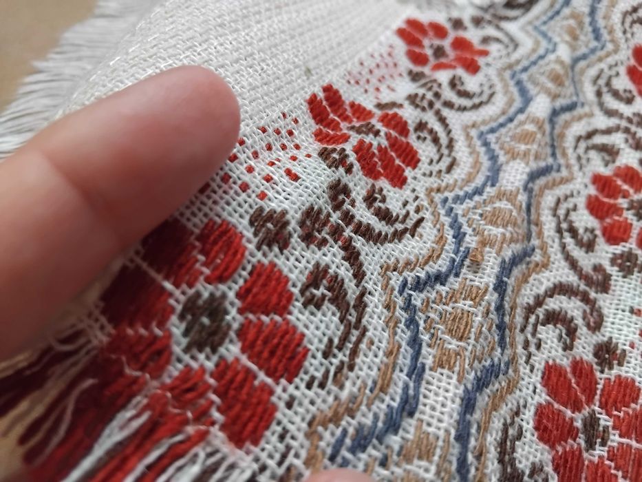 Битови карета и подложки за маса