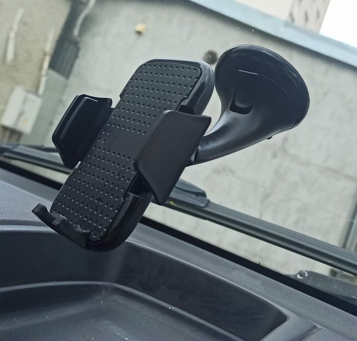 (0лв доставка) Стойка за телефон за кола