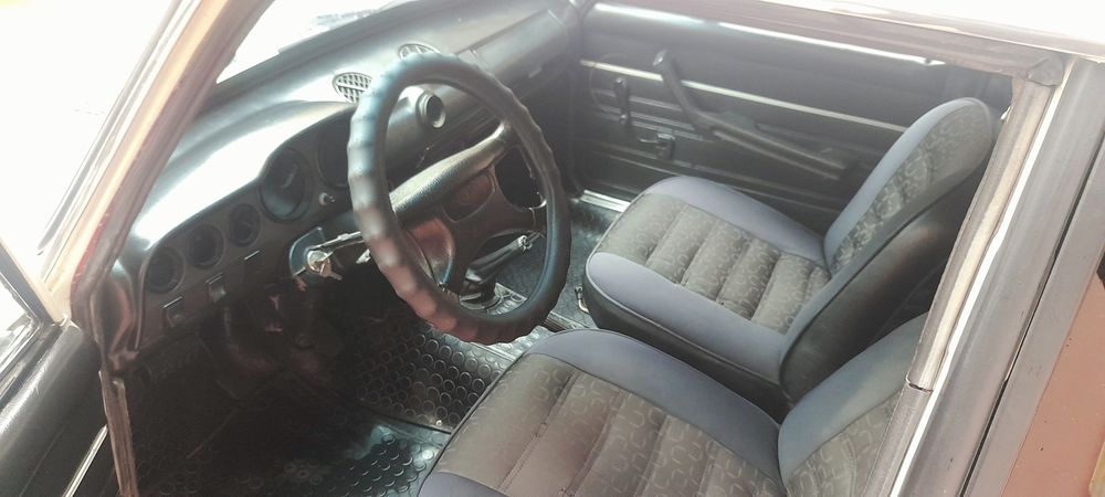 Vaz 2106 sotiladi